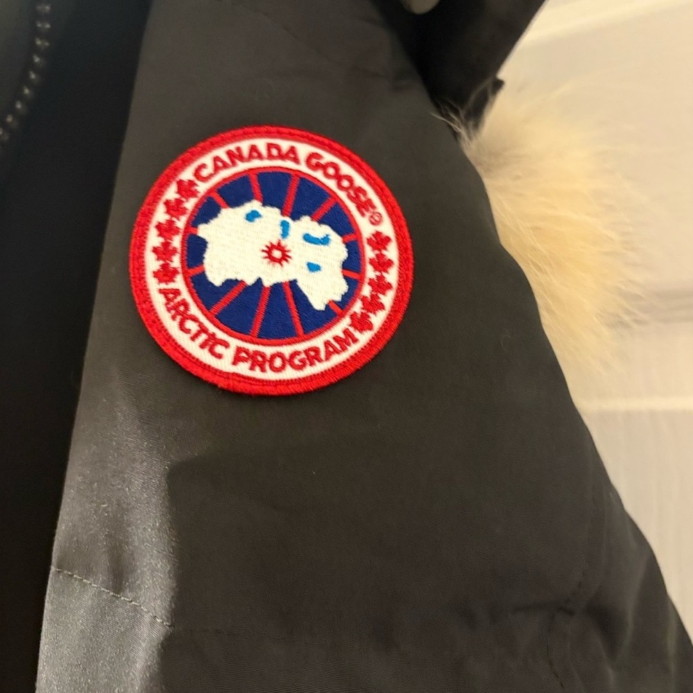 Canada Goose Shelburne Heritage Parka with Tan Fur Trim XXL -Retired - Picture 9 of 14